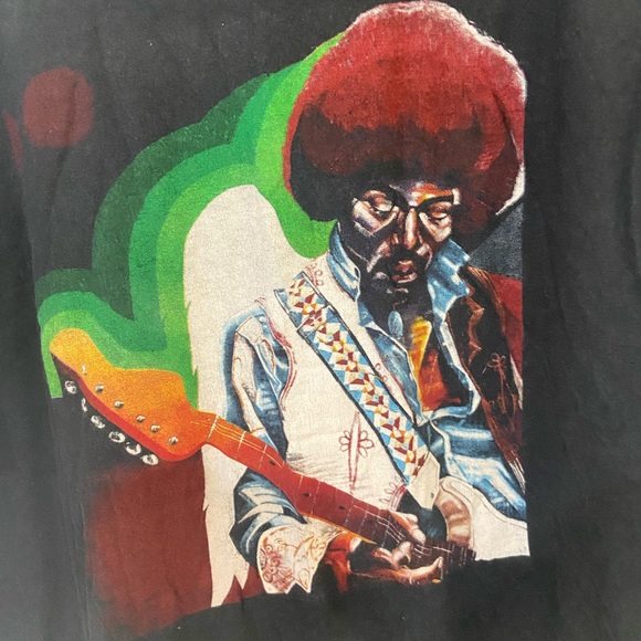 Gildan Vibrant Musician Art Print with Red and Green Highlights - Picture 1 of 3